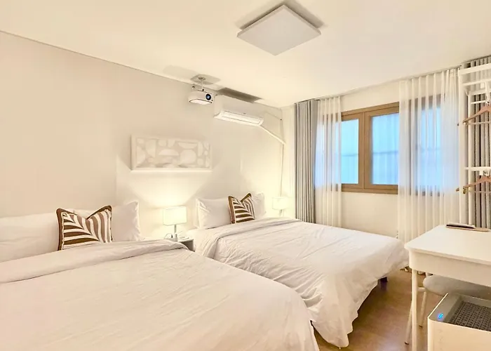 アパート Hongdae Ewha 2br Cozy 7min To Ewha Univ Station ソウル特別市