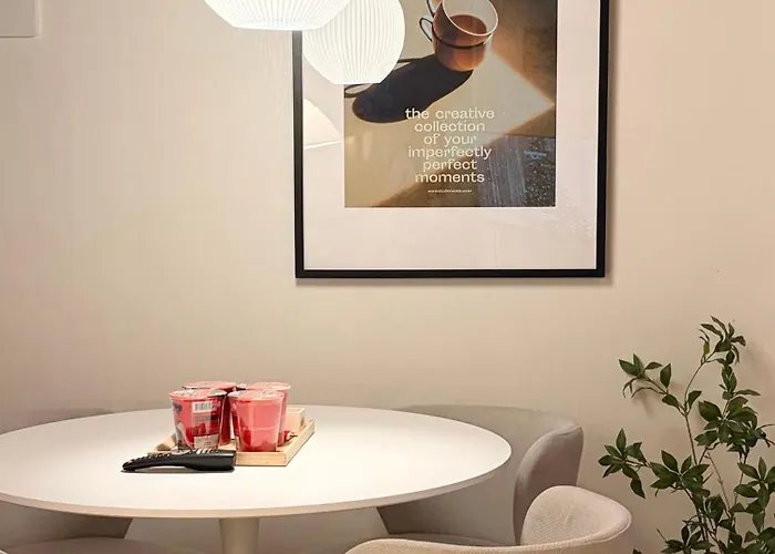 Hongdae Ewha 2br Cozy 7min To Ewha Univ Station アパート *