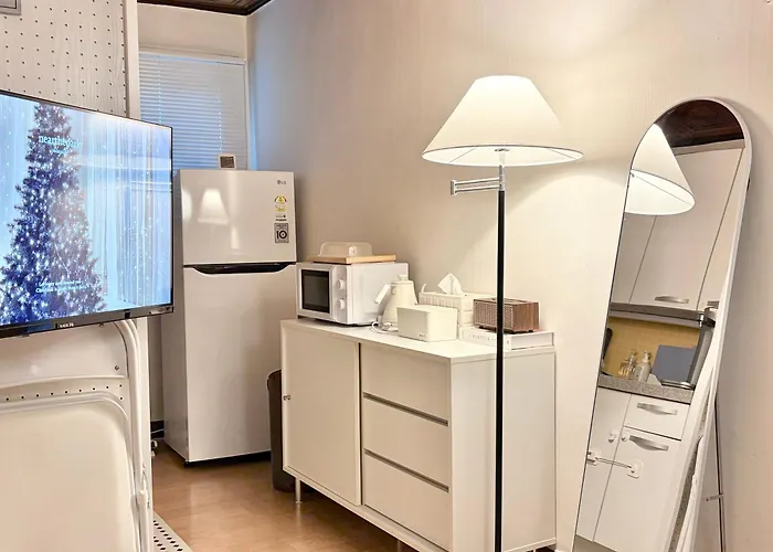 Hongdae Ewha 2br Cozy 7min To Ewha Univ Station アパート