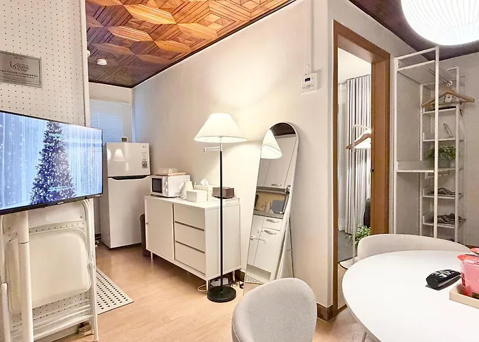 Hongdae Ewha 2br Cozy 7min To Ewha Univ Station ソウル特別市